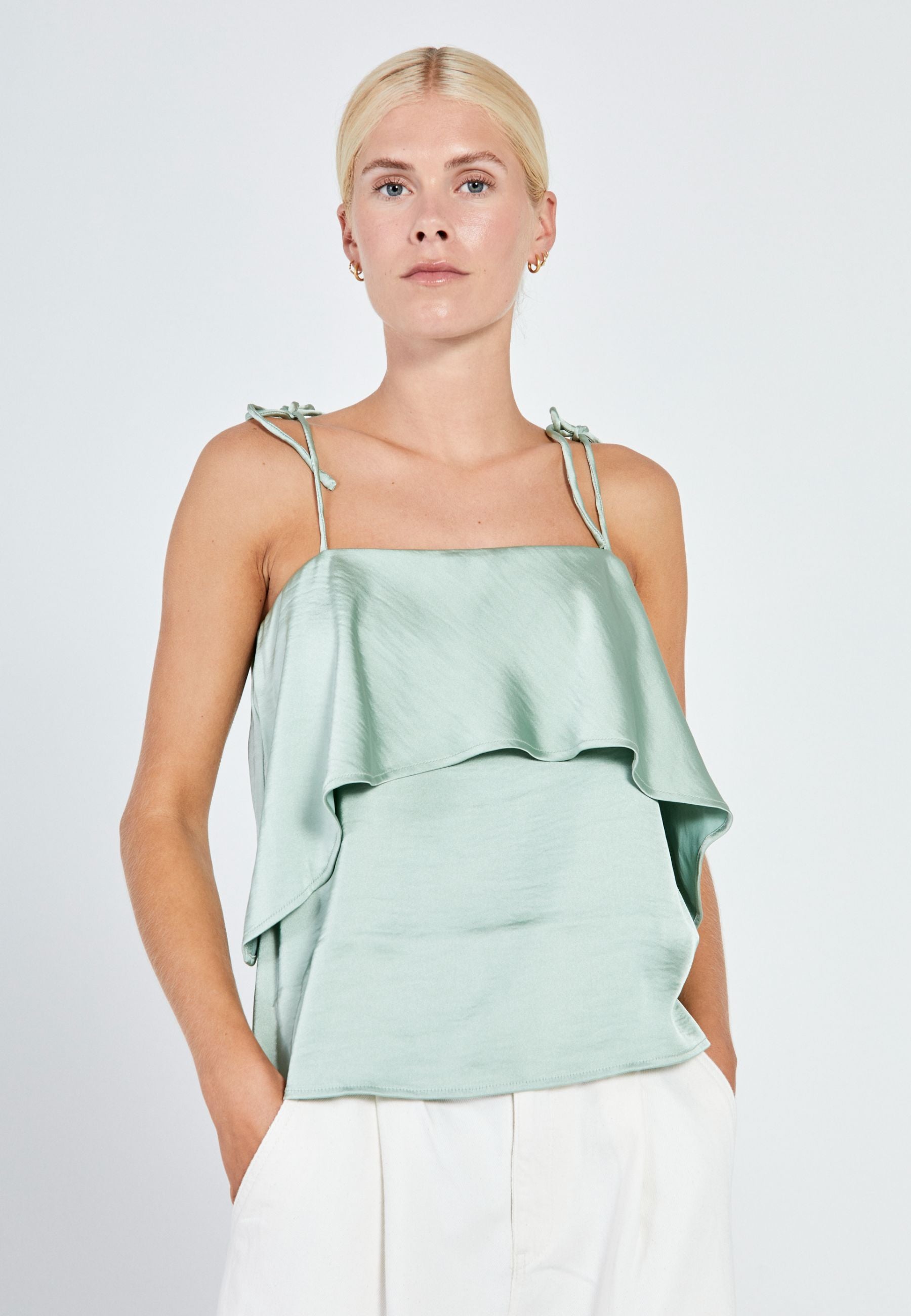 NORR Gili strap top Tops Light olive