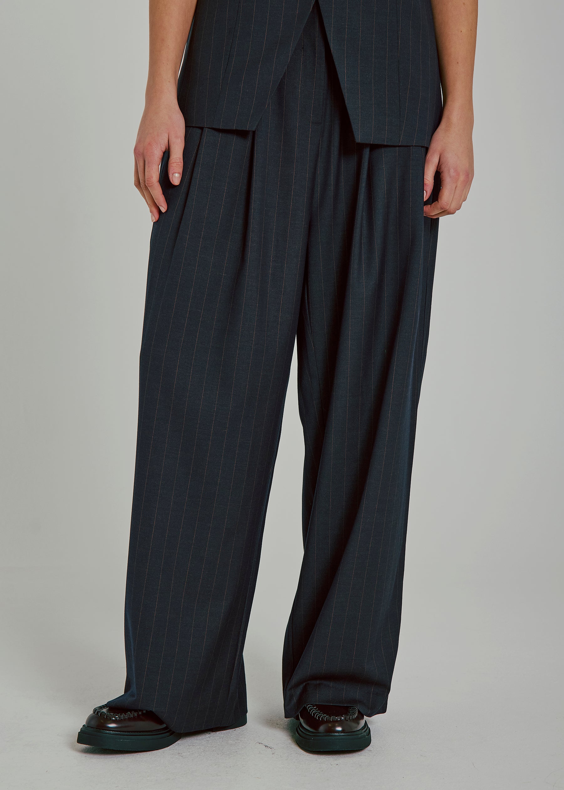 NORR Kandria pants Pants Brown pinstripe