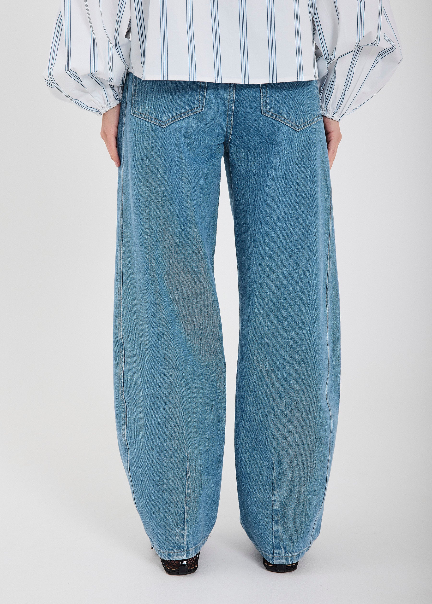 NORR Kenzie barrel jeans Pants Medium blue denim