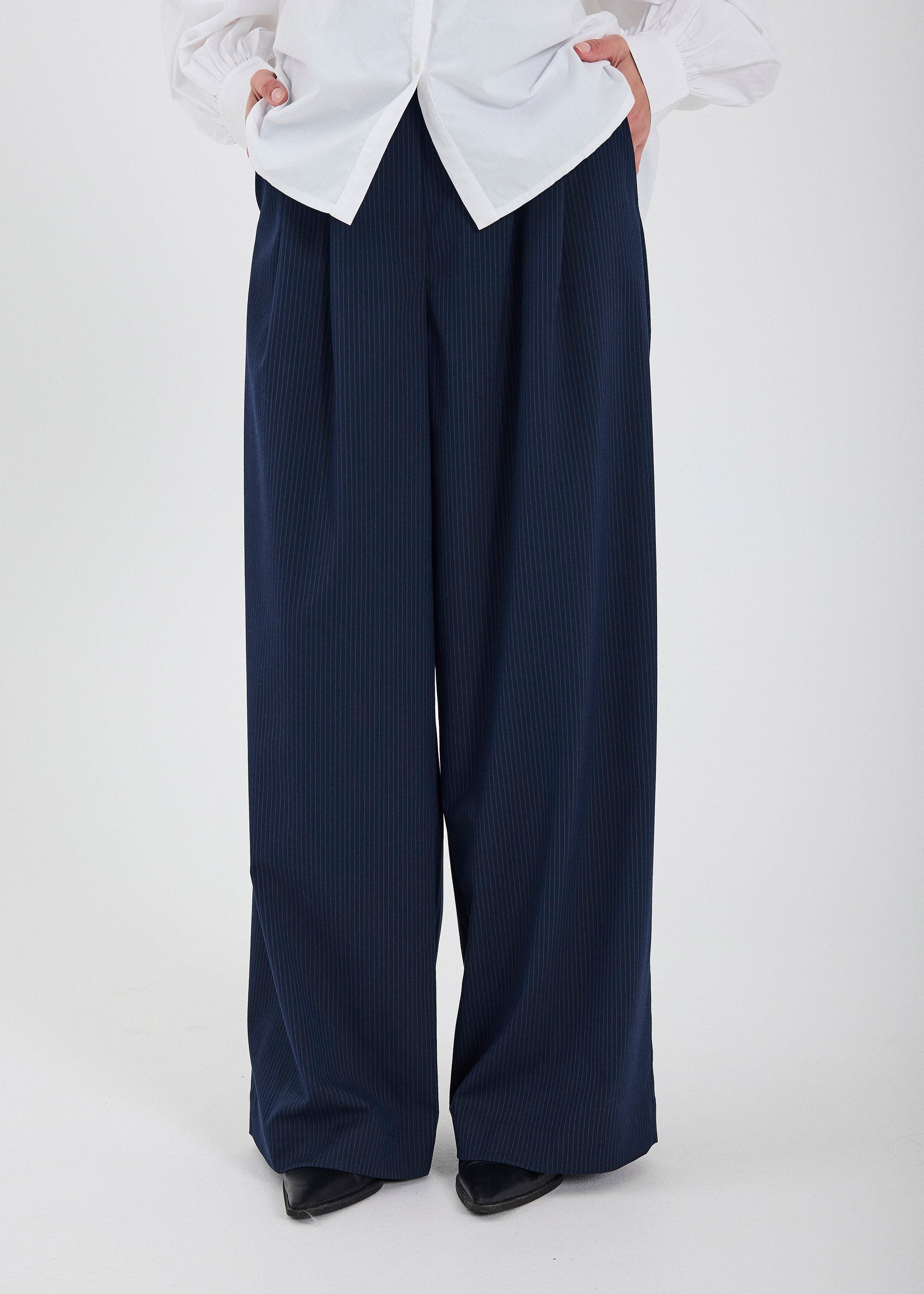 NORR Willow pants Pants Navy pinstripe