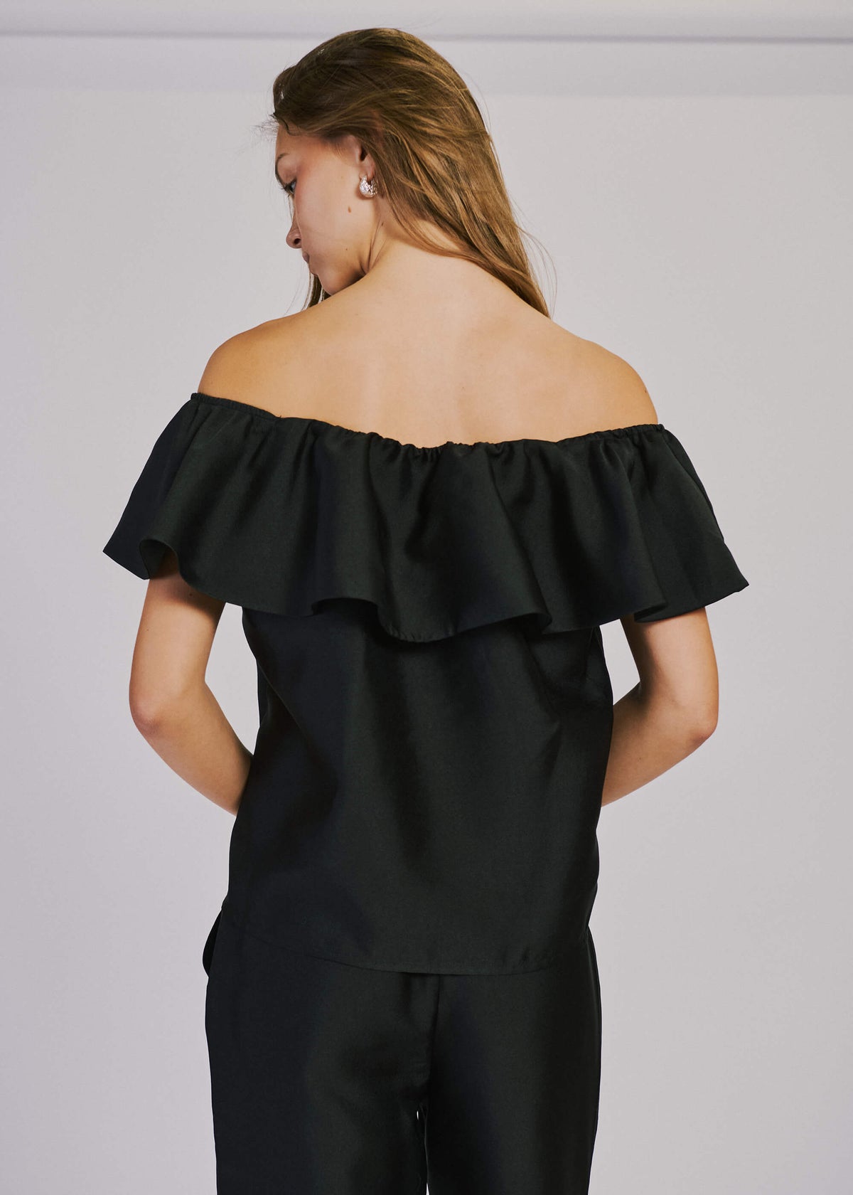 NORR Ana off shoulder top Tops Black