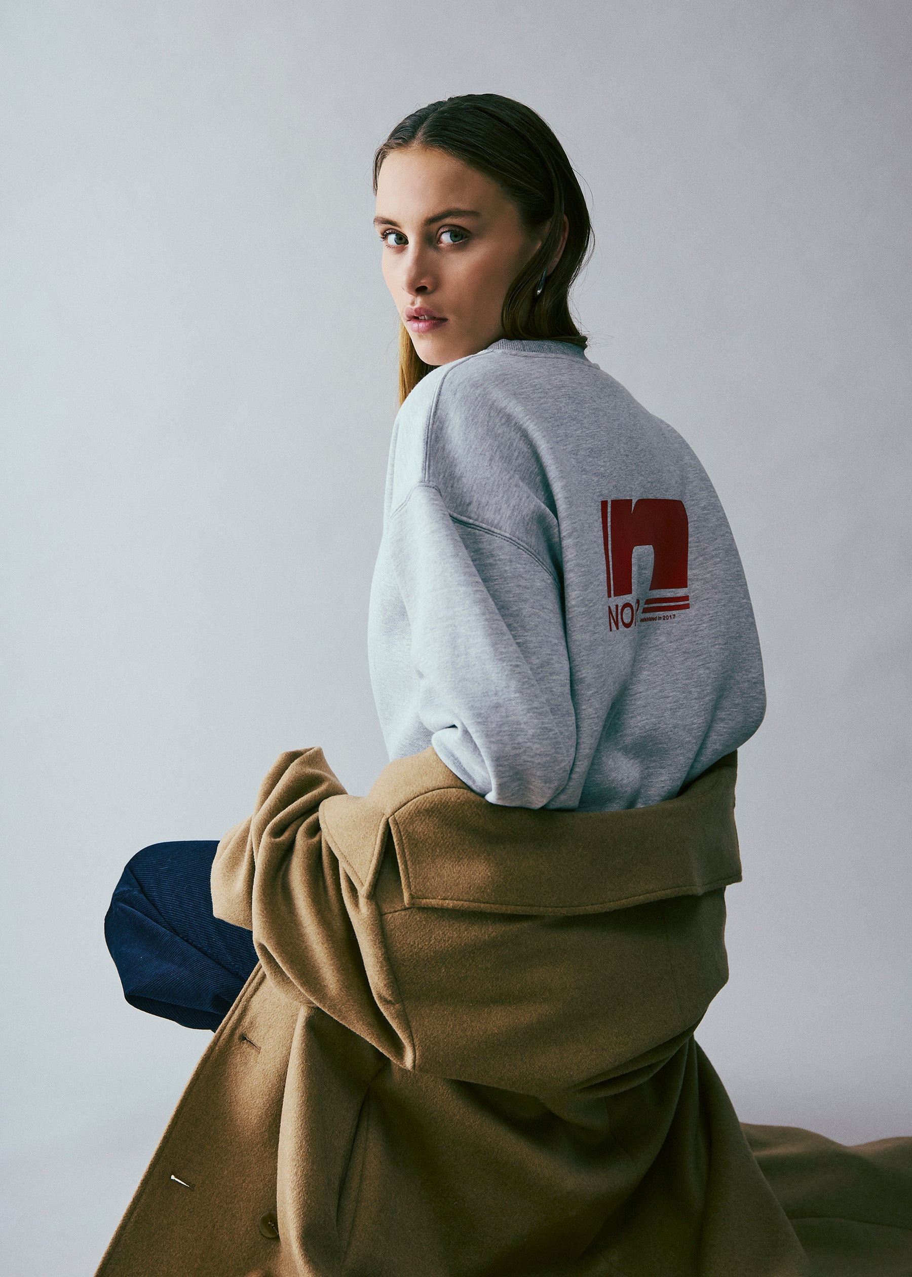 NORR Daphine sweat top Tops Light grey w. red print