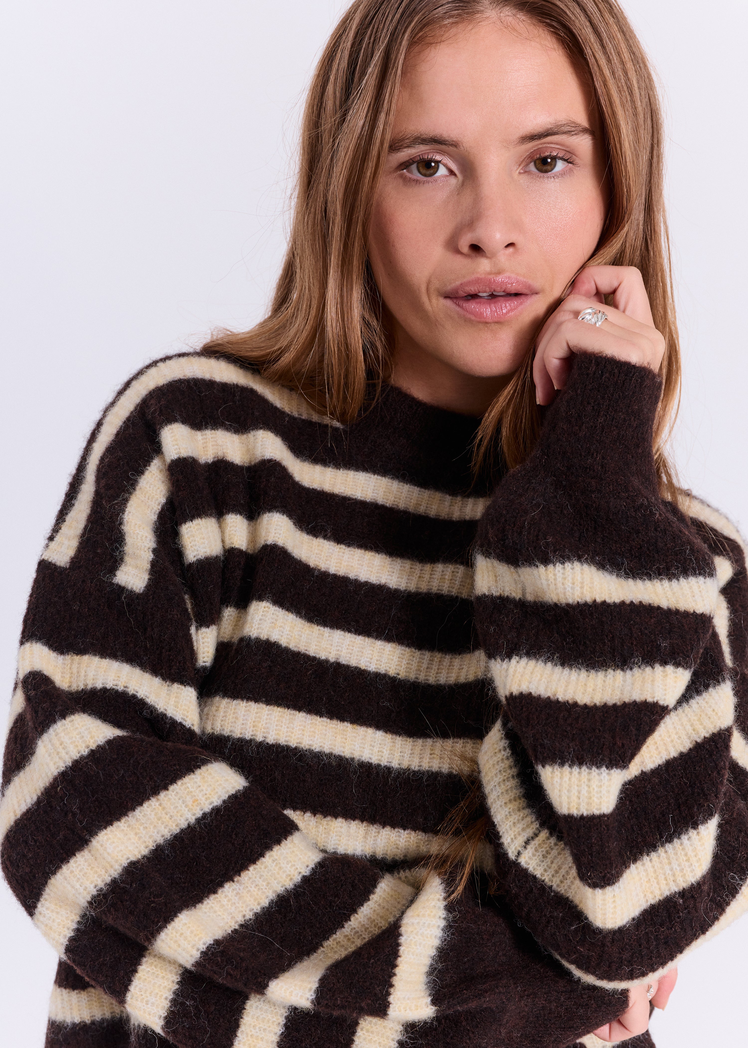NORR Halli stripe o-neck knit top Knits Brown with yellow stripe