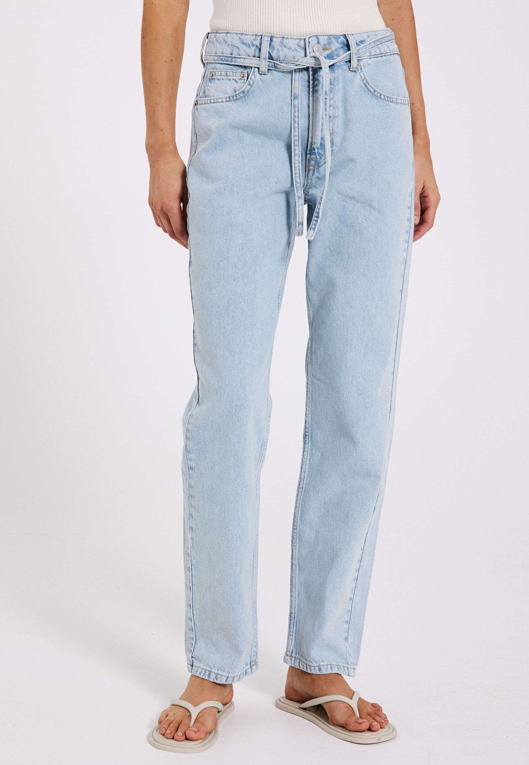 NORR Kenzie relaxed belt jeans Pants Blue light wash