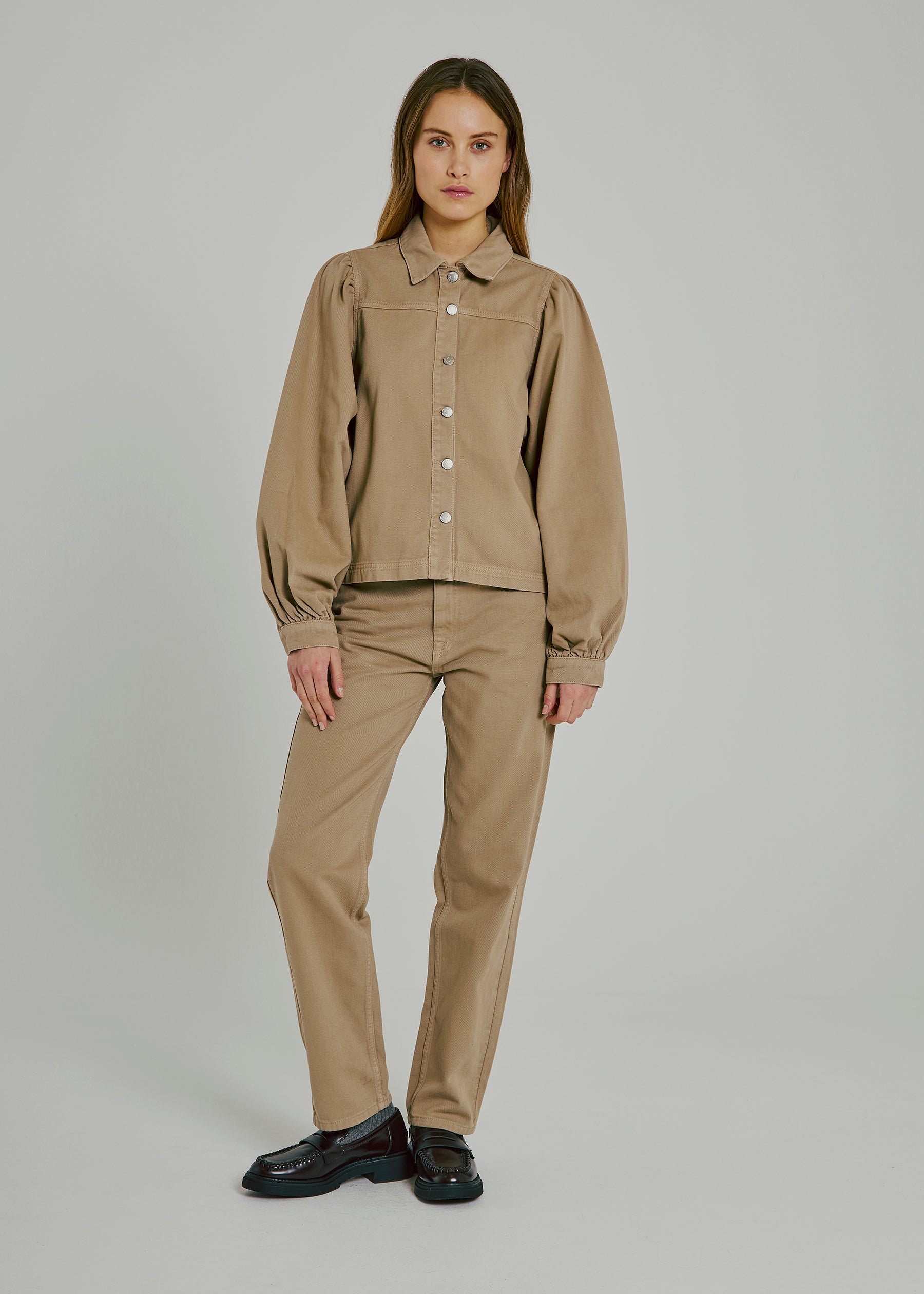 NORR Kenzie relaxed belt jeans Pants Dark Sand