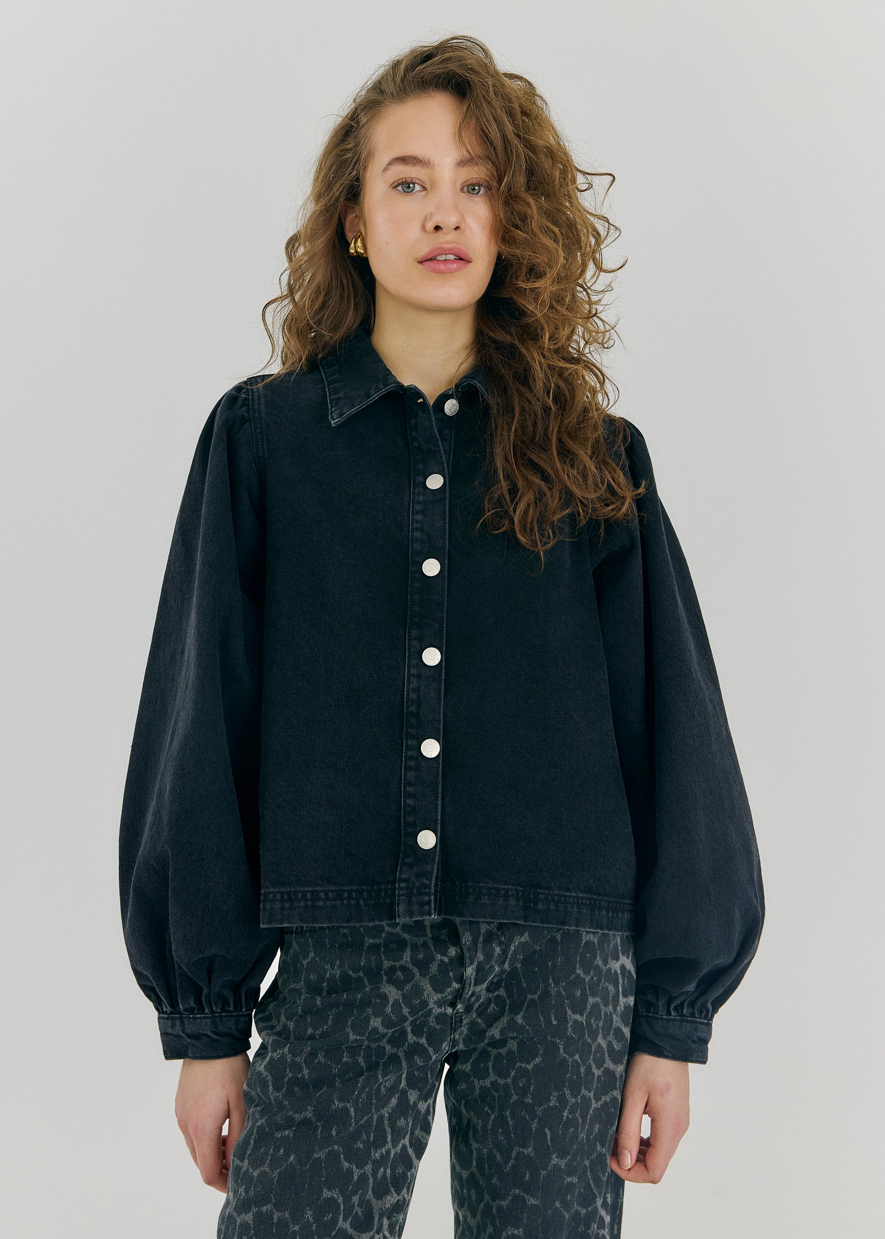 NORR Ninni clean denim shirt Shirts Black washed