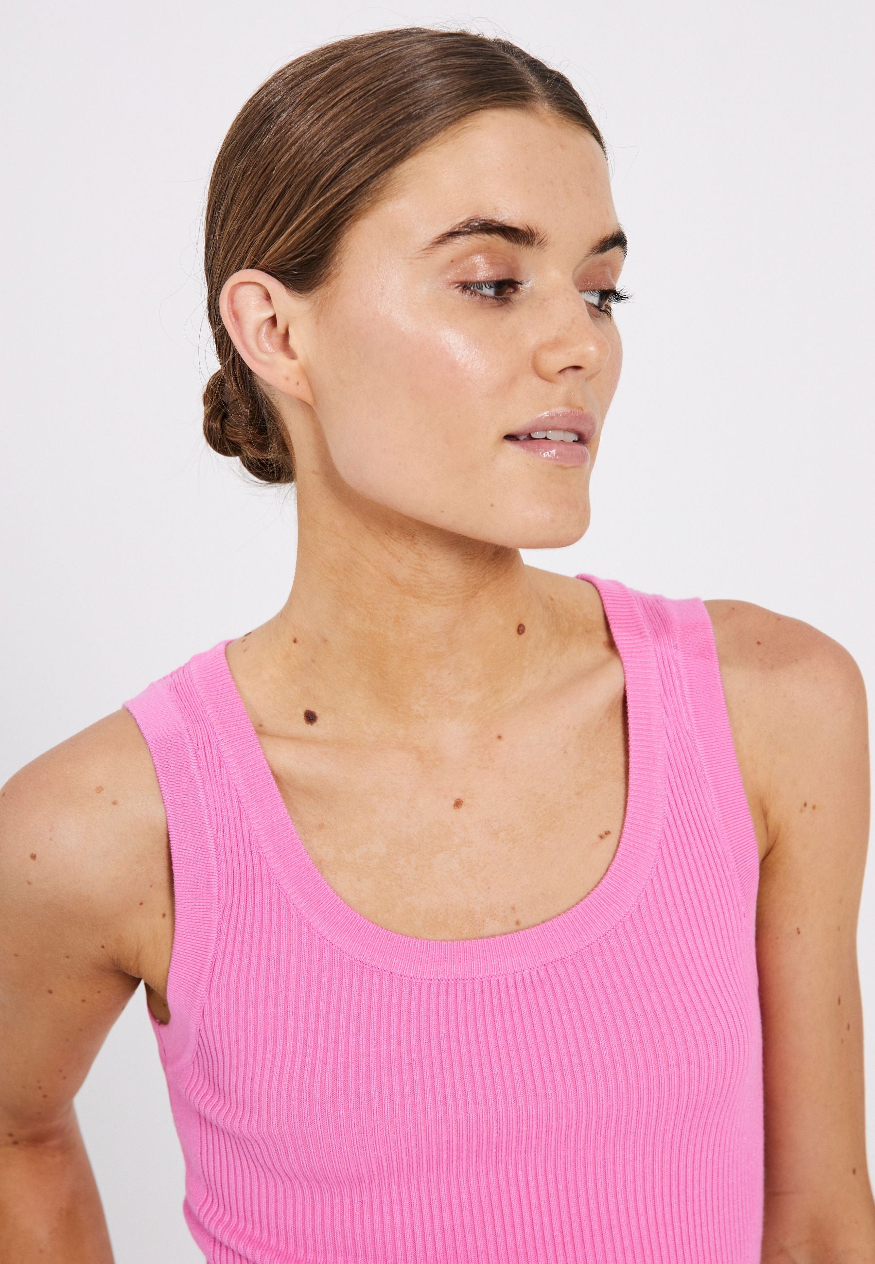 NORR Sherry U-neck knit tank Tops Bright pink