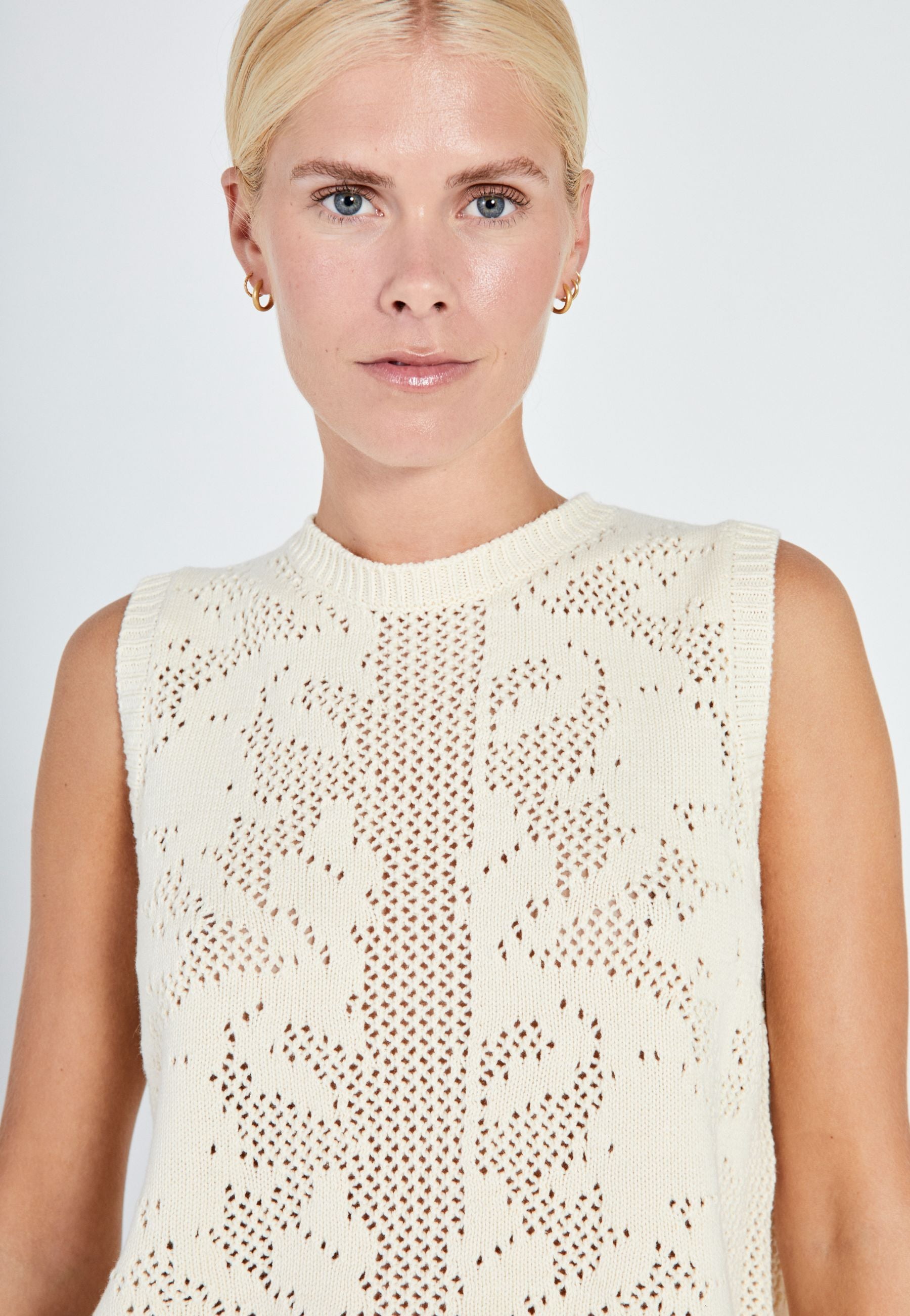 NORR Stilla Crochet knit tank Tops Off-white