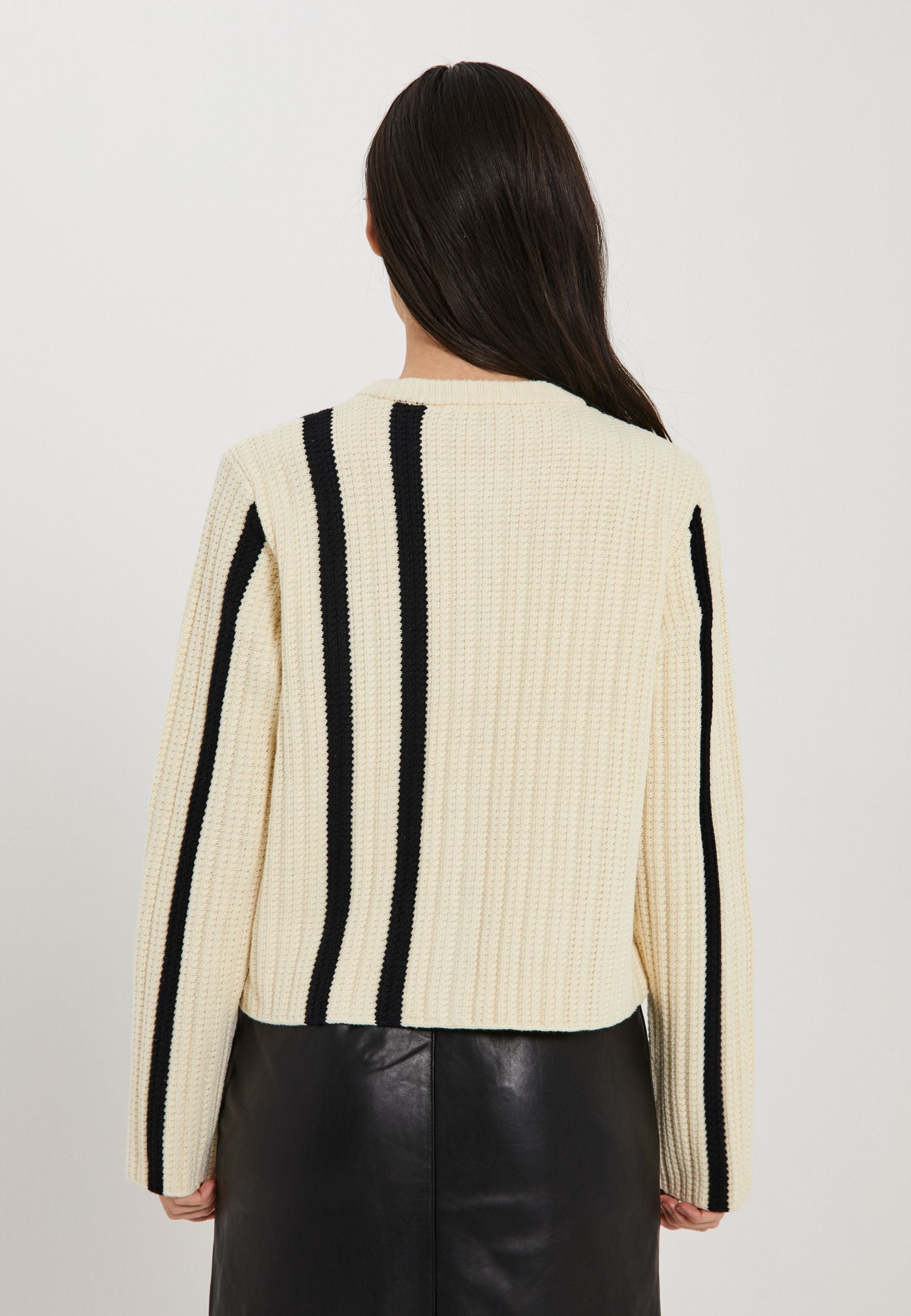 NORR Stilla blocking knit cardigan Cardigans Off-white w. black detail