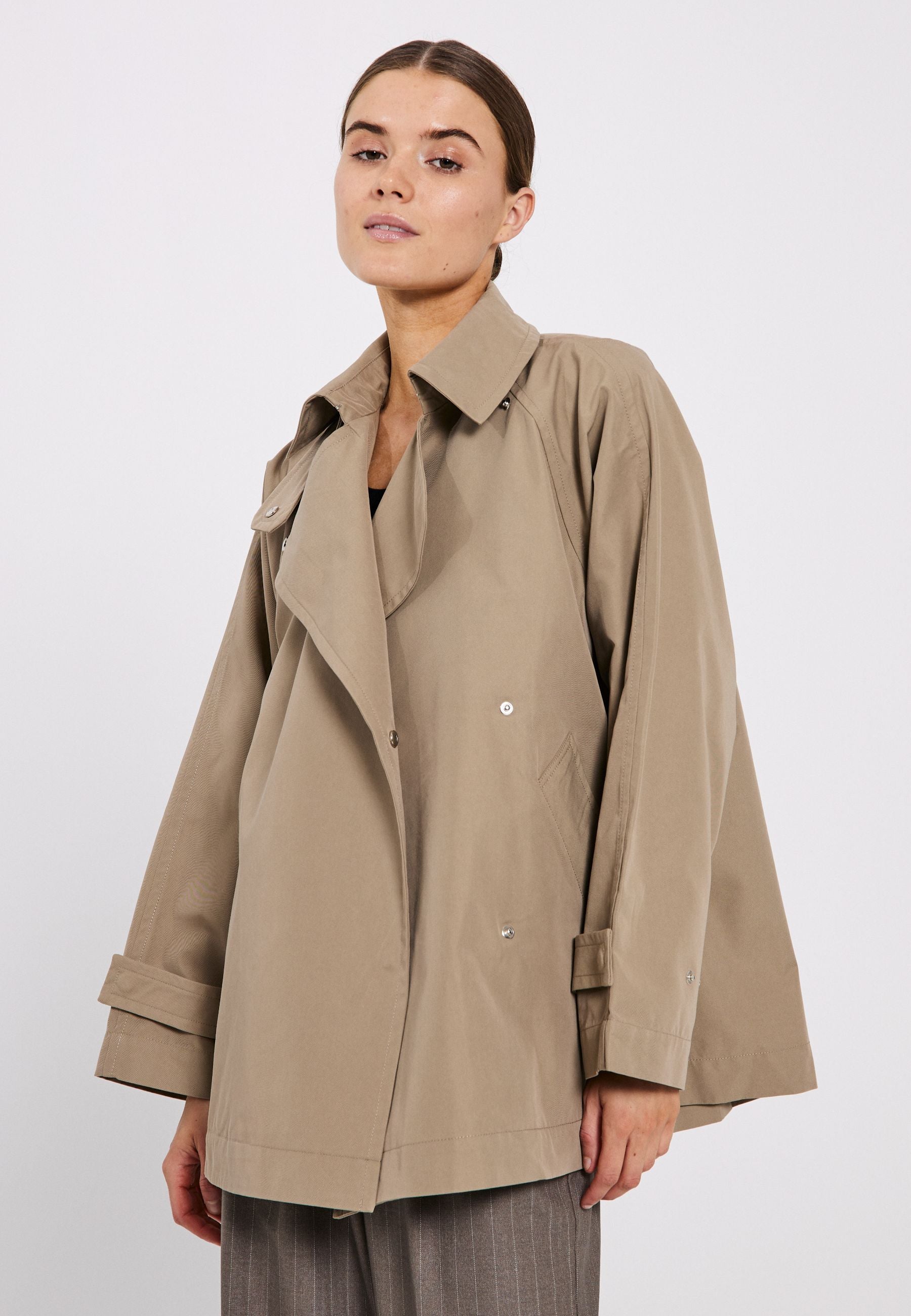 NORR Vana short trench coat Jackets Warm Beige